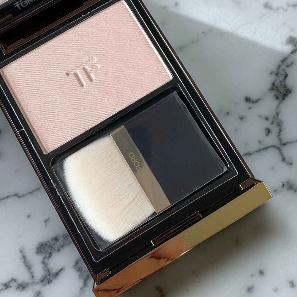 Tom Ford Translucent Finishing Powder 01 Alabaster Nude NEW - Picture 4 of 4